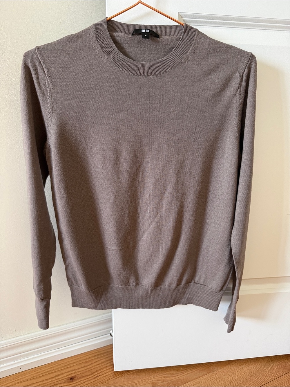 Uniqlo Men's Crewneck Sweater in Taupe
